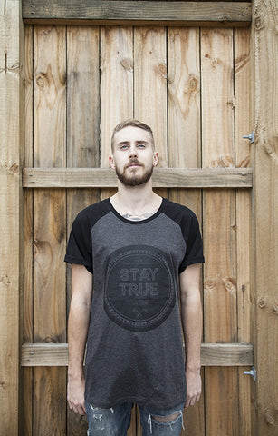 Badge Raglan Tee